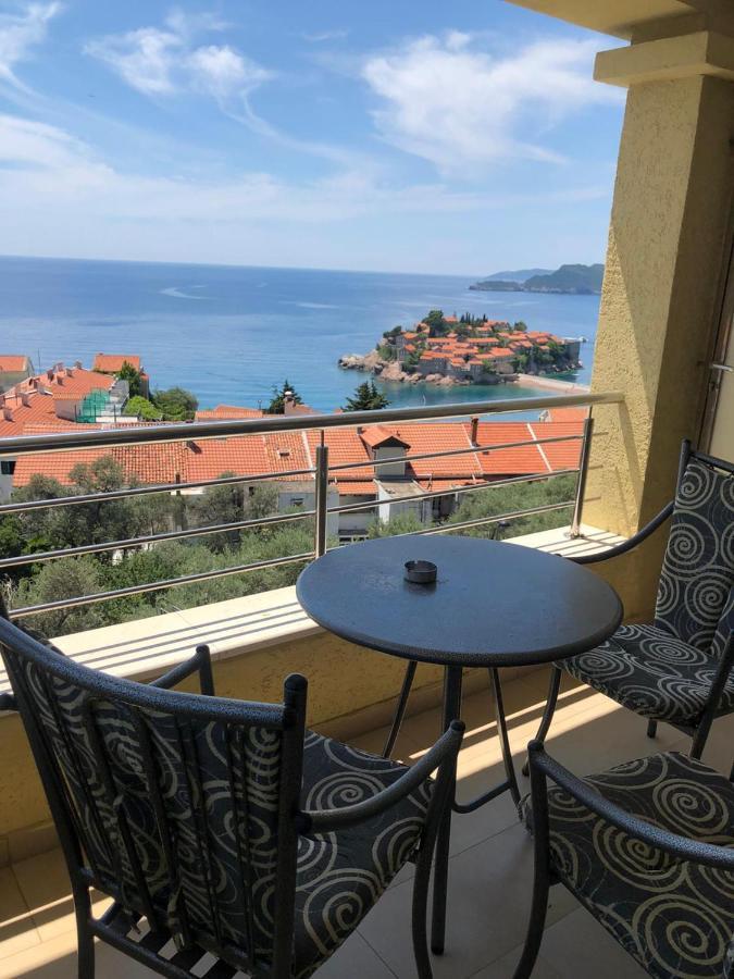 Bmv Room 2 With East Island View Свети Стефан Екстериор снимка